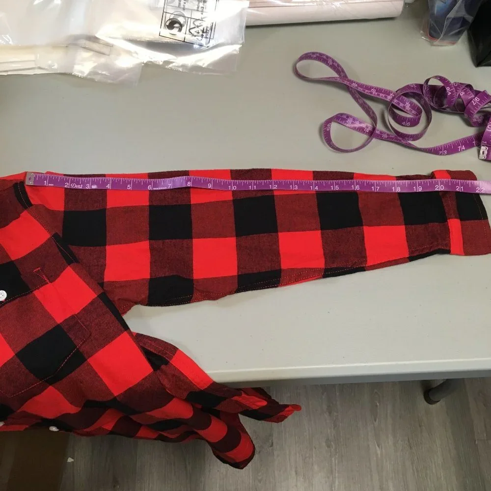Boys Cat & Jack Long Sleeve Button Down Red & Black Plaid Shirt - LH (12/14)